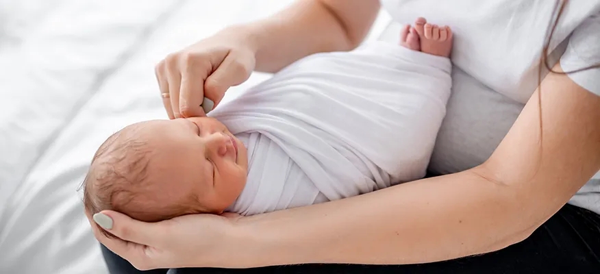 Everything You Need to Know About Swaddling